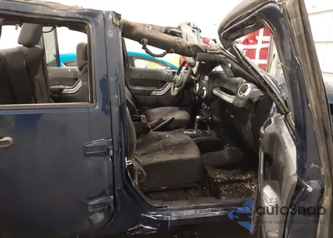 2013 Jeep Wrangler Unlimited Sahara z USA, uszkodzony, nr VIN 1C4BJWEGXDL518099